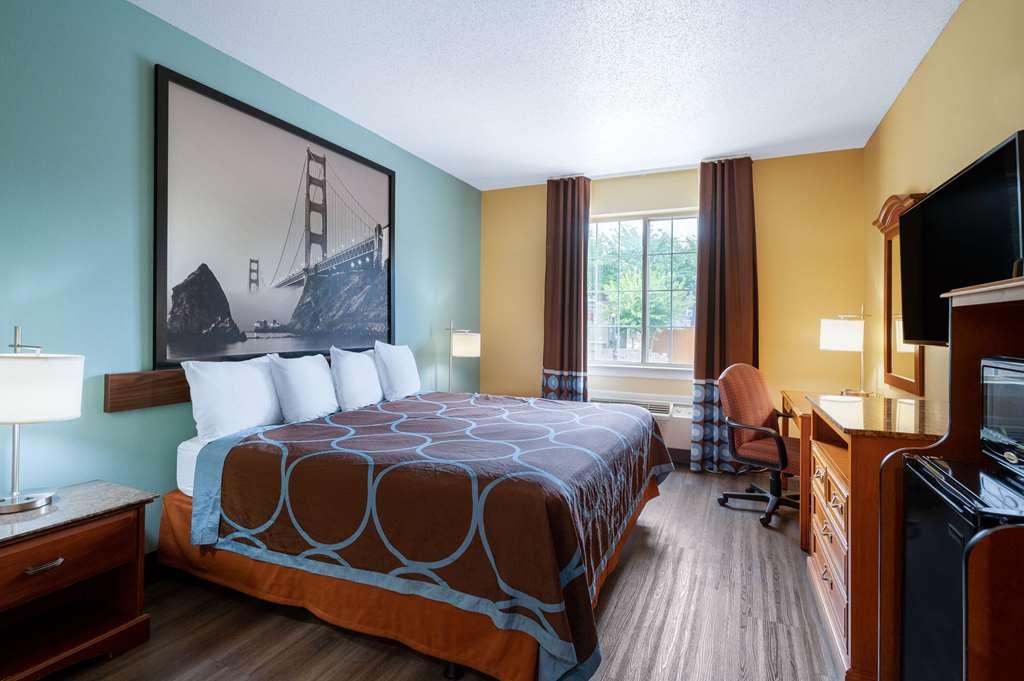 Super 8 By Wyndham Salisbury Hotel Kamer foto